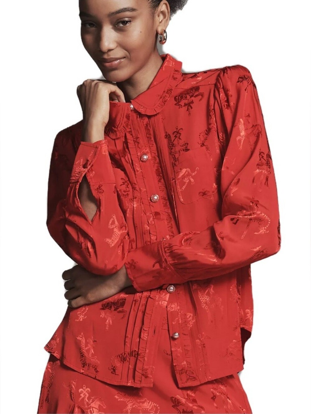 Anthropologie Maeve Red Long-Sleeve Printed Silken Buttondown Blouse Giraffes